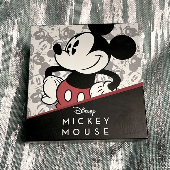 BNIB ACCUTIME HIS & HERS DISNEY MICKEY MOUSE JAPANESE MOVEMENT WATCH SET - Picture 6 of 11